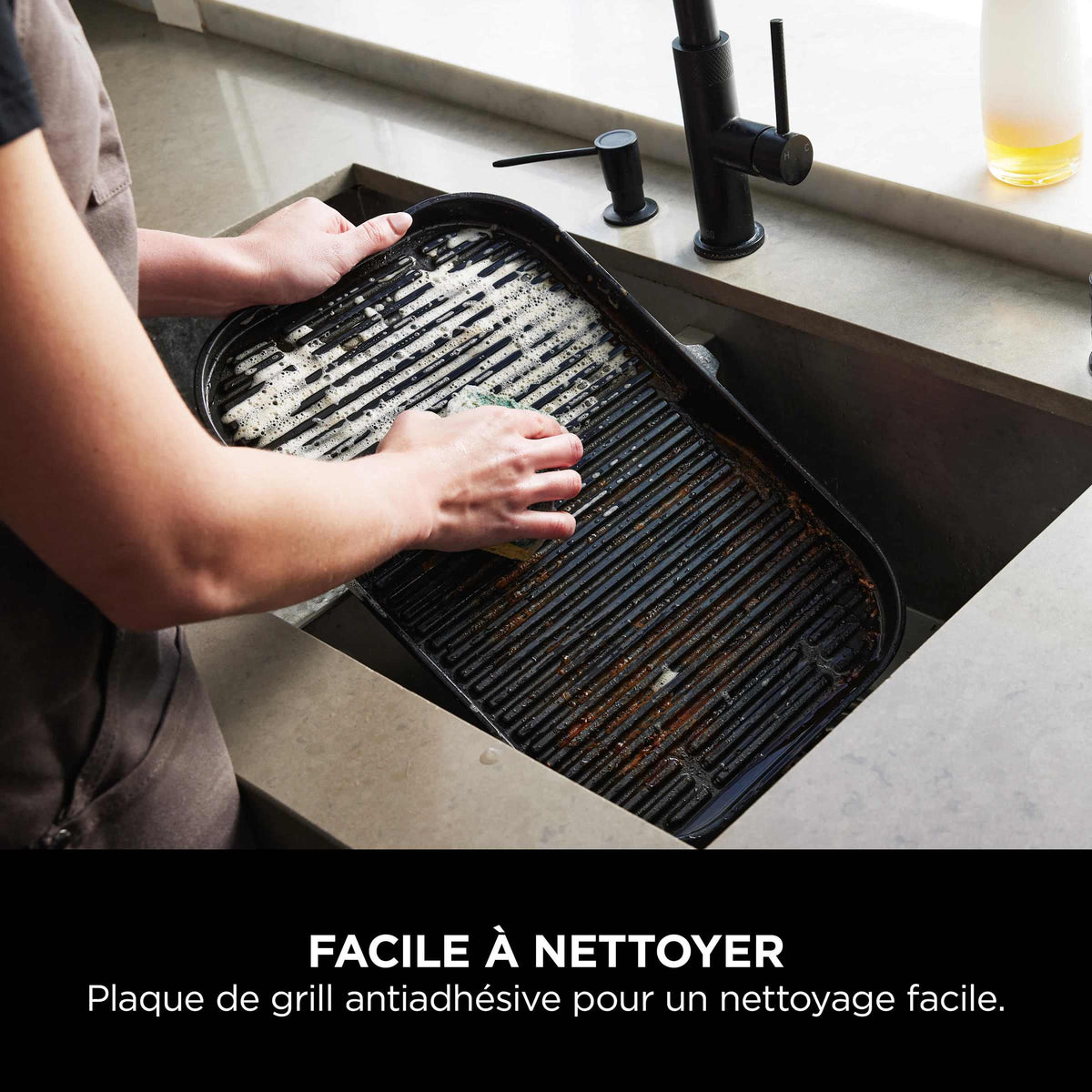 Barbecue électrique et fumoir Ninja Woodfire Pro XL avec thermosonde Smart Cook OG850EU