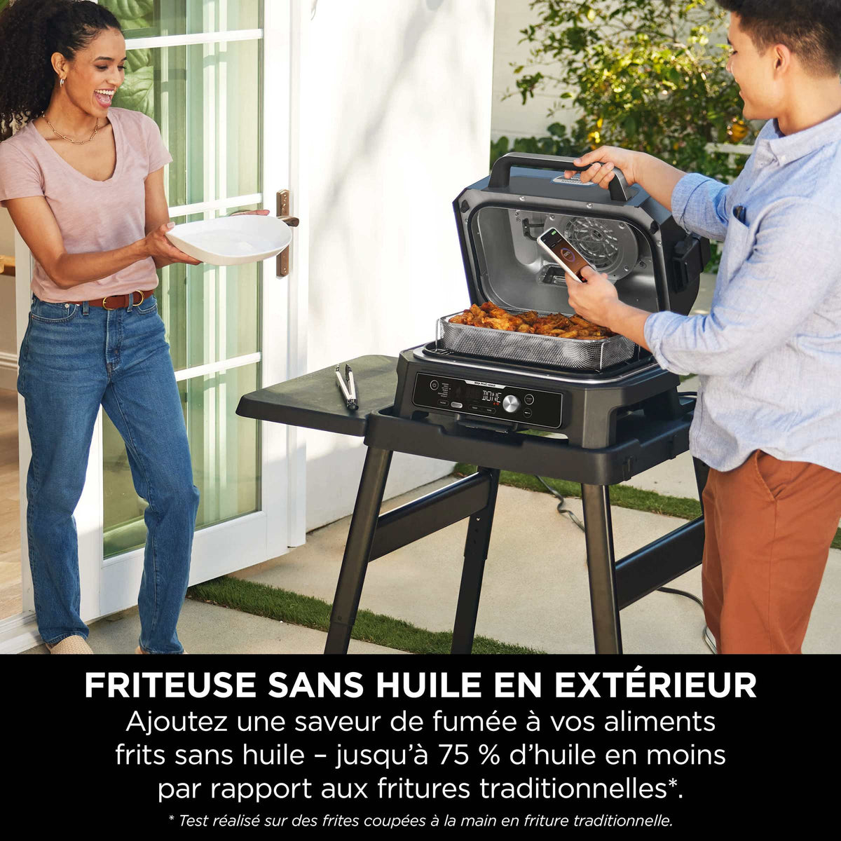 Pack Barbecue électrique et fumoir Ninja Woodfire Pro Connect XL avec support et housse