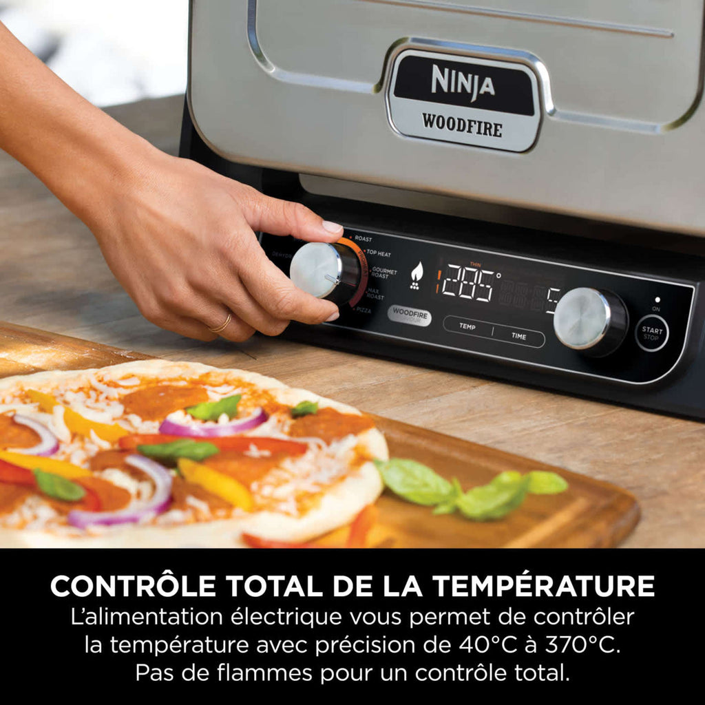 Four d'extérieur Ninja Woodfire 8-en-1 – Pizza, Grillades, Fumage et Air Fry OO101EU